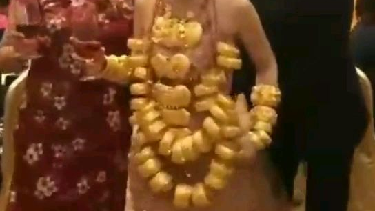 新娘家里还有妹妹吗?这嫁妆厉害了!
